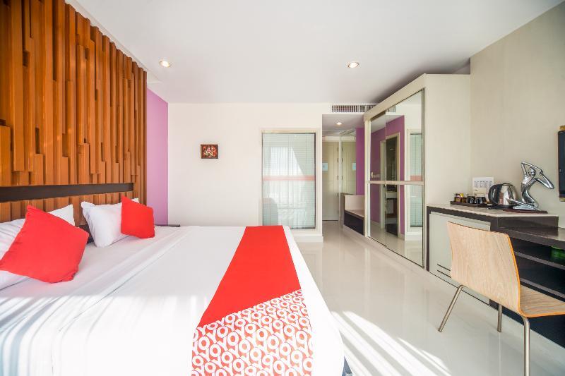 I Dee Hotel Patong Exteriör bild